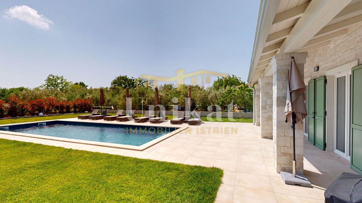 Casa vicino a Vižinada - giardino, piscina, 4 camere da letto